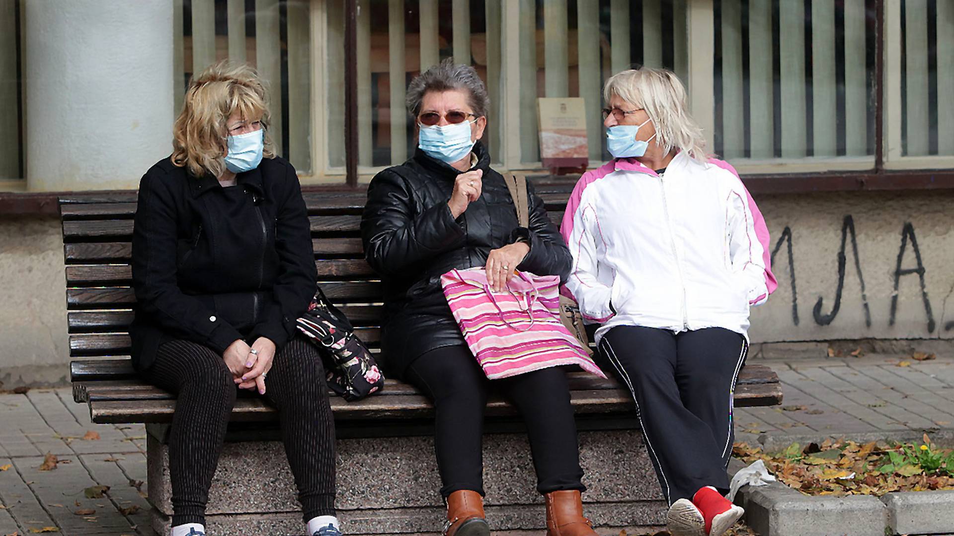 Danas više od 1800 zaraženih, Krizni štab upozorava: Niko ne može da bude siguran da je zdrav