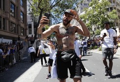 Koszykarze Golden State Warriors wydali na aklohol milion dolarów! Tak świętowali mistrzostwo NBA