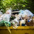 Plastik gorszy od zmian klimatu? Polacy nie mają z nim większego problemu