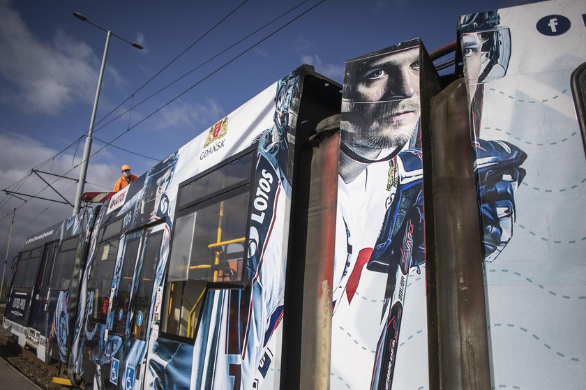 Zderzenie tramwaju z ciężarówką w Gdańsku. Ranna motornicza