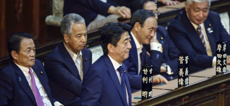 Japonia kończy z pacyfizmem. Bójka podczas debaty w parlamencie