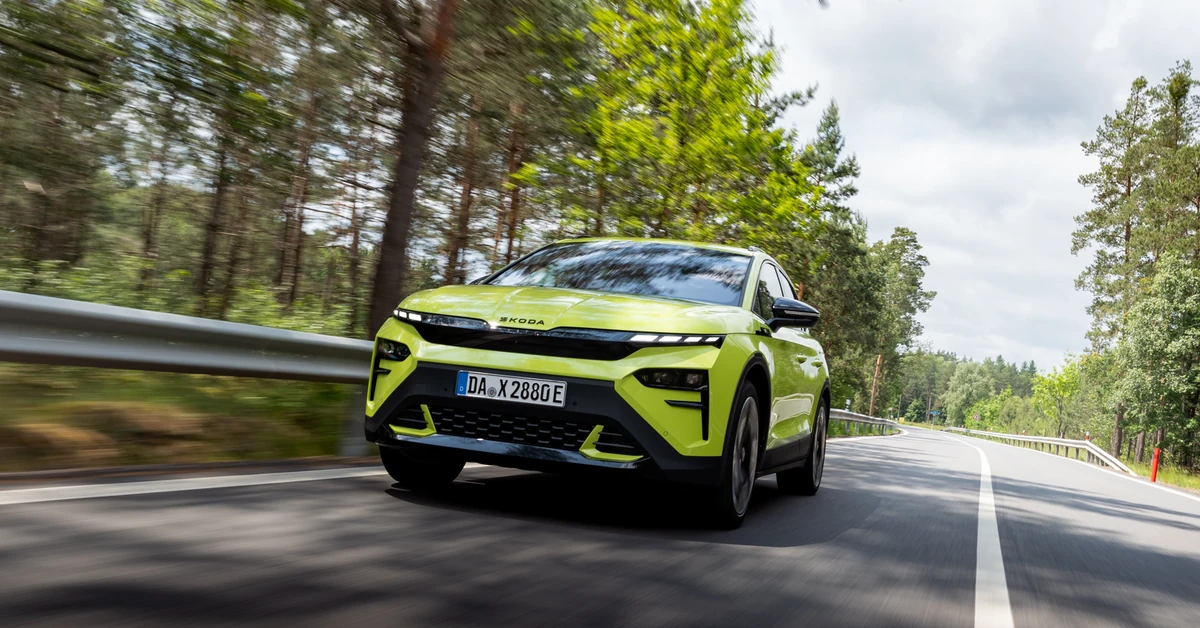 Nowa Skoda wjeżdża do Polski. Jest szybka, ładna i wygodna. Ile kosztuje?