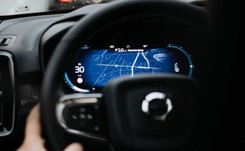 Volvo XC40 Recharge tańsze o 68 tys. zł i w programie 'Mój elektryk'. To nowa wersja SUV-a