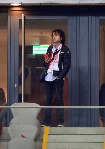 Lis z córką, Olejnik z partnerem i żony piłkarzy. Oni wszyscy 'na żywo' dopingowali Polaków