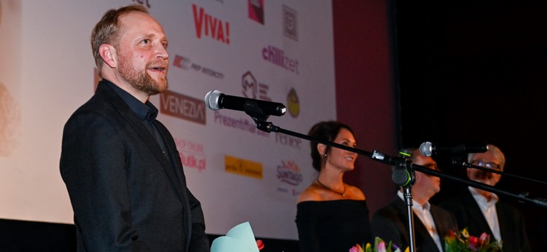 Piotr Adamczyk "łapie się za głowę" i podnosi ceny w swojej restauracji