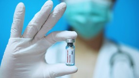 Szczepionki przeciw pneumokokom 2026. Ministerstwo ujawniło oferty: tylko jeden chętny