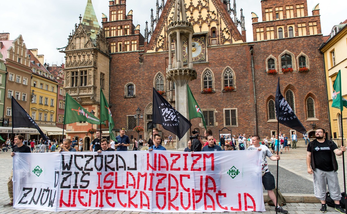 Antyimigrancka pikieta Młodzieży Wszechpolskiej