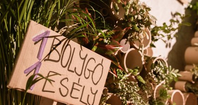 A fenntarthatóság jegyében telt a GLAMOUR Book parti - Nézd meg a videót!