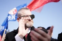 Skąd się wziął radykalizm Grzegorza Brauna? Historyk wskazuje na jego rodzinę
