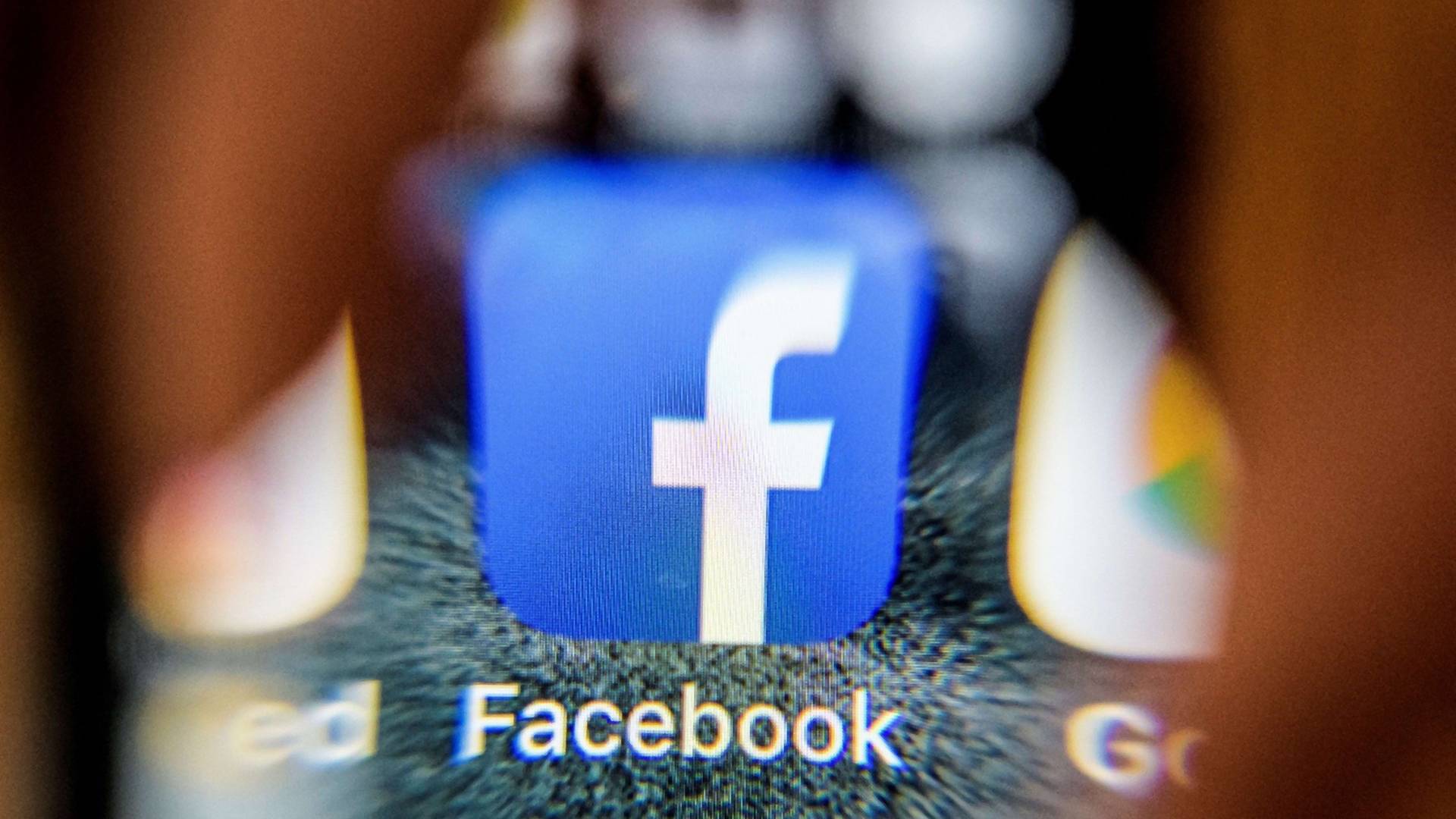 Facebook je upravo priznao da su privatni podaci većine korisnika zloupotrebljeni