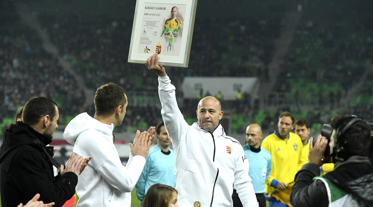 Meghatódva búcsúzott el a válogatottban 108. mérkőzésén / Fotó: MTI Fotó Koszticsák Szilárd