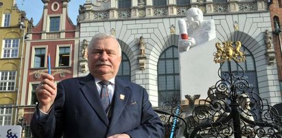 Wałęsa wygryzł rywala z pomnika! Ale na chwilę