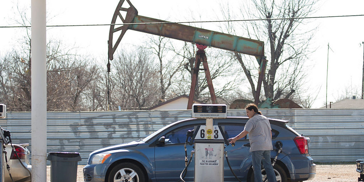 Zapasy ropy naftowej w USA spadły w ubiegłym tygodniu o 6,43 mln baryłek, czyli 1,2 proc.