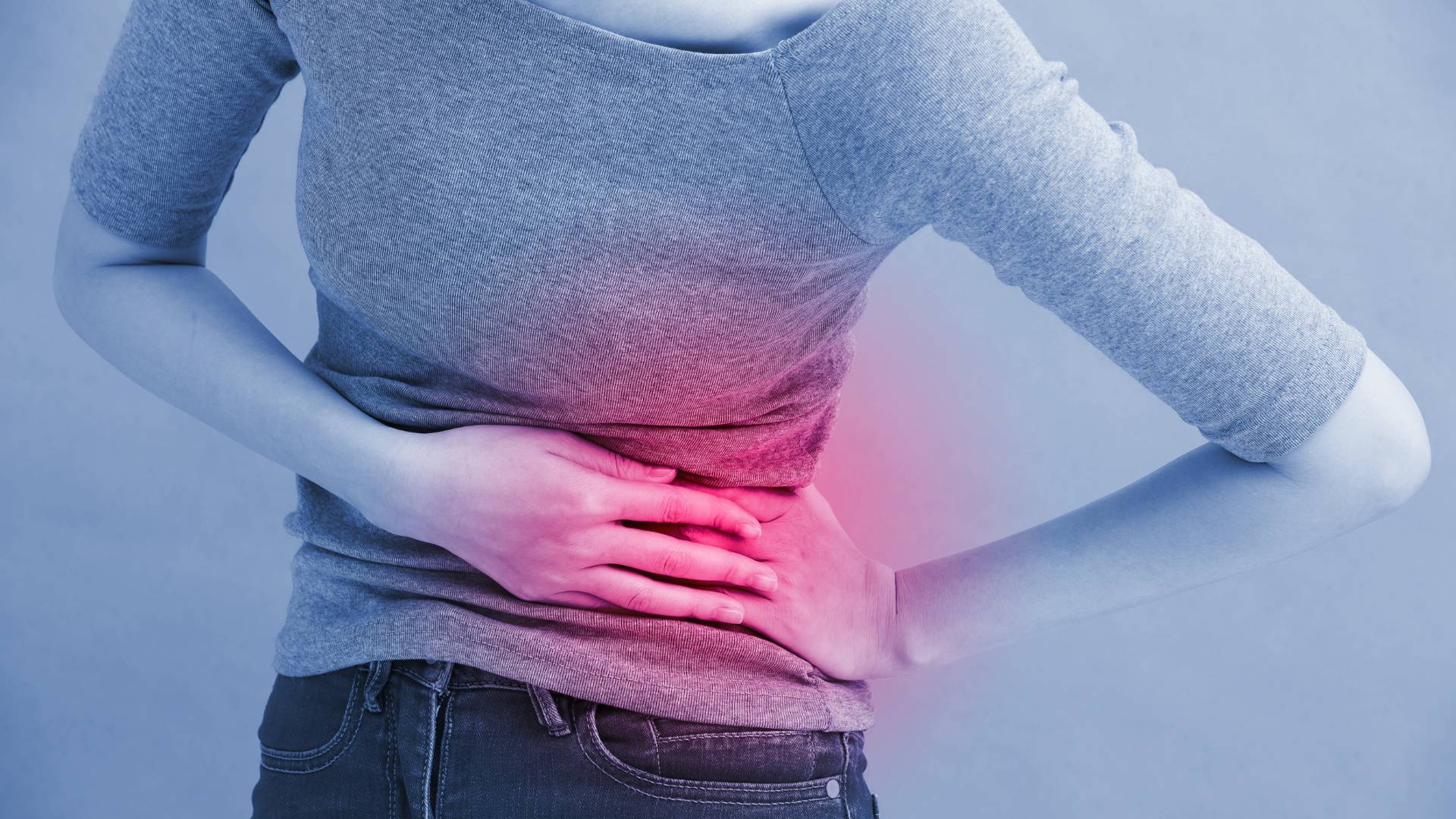 Co oznacza ból w lewym boku pod żebrami? Trzy możliwe przyczyny problemu Ofeminin