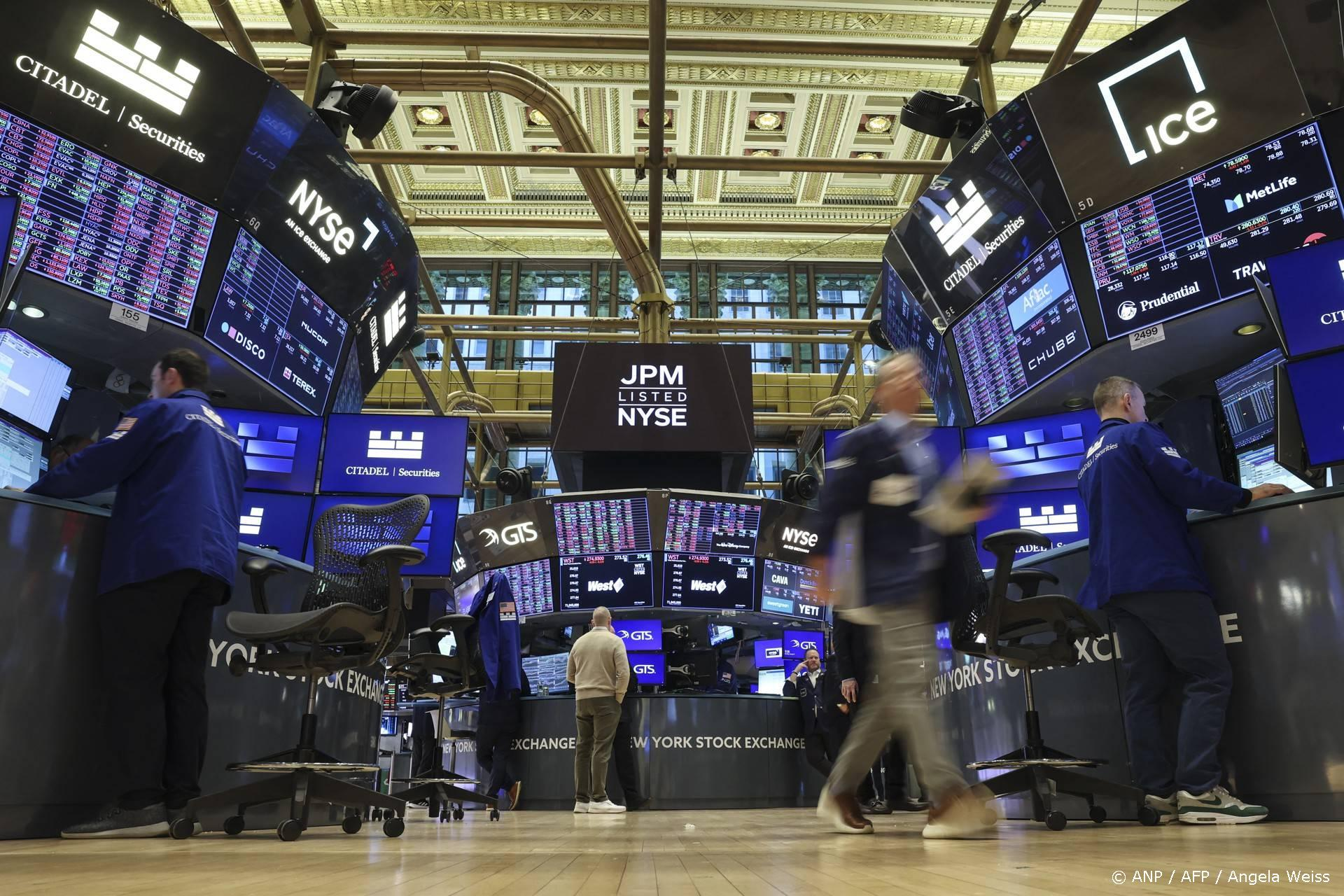 Dow Jones doorbreekt 50.000-grens, maar daalt alweer - banenrapport woensdag