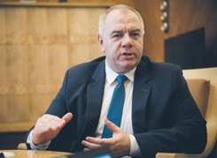 Grube miliony kosztowały Pocztę Polską wybory, których nie było. Suma robi wrażenie