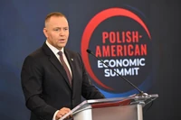 Dostaliśmy listę firm latających z Karolem Nawrockim. Ale kogoś na niej brakuje