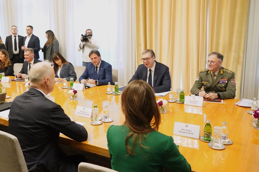 Aleksandar Vučić sa ministrom odbrane Mađarske