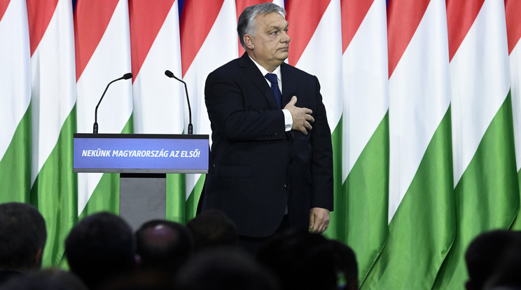 Orbán Viktor miniszterelnök évértékelő beszédét tartja a Várkert Bazárban 2024. február 17-én / Fotó:  MTI/Koszticsák Szilárd
