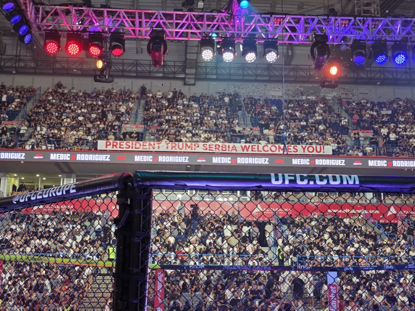 Transparent upućen Donaldu Trampu, UFC
