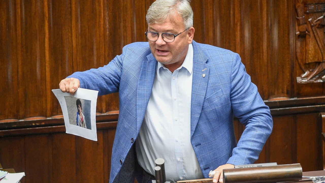 Najbogatszy poseł już raz przepraszał Karola Nawrockiego. Kim jest Artur Łącki