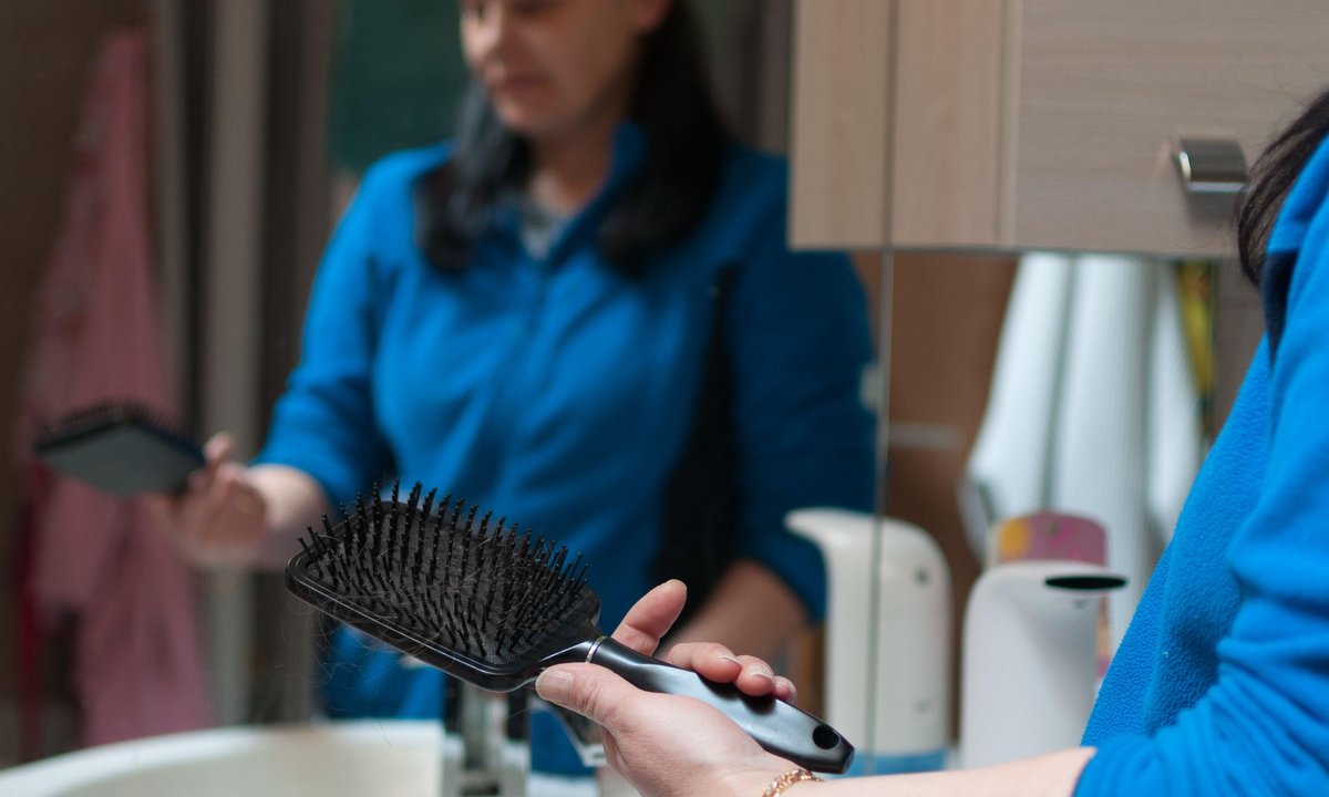 Jak często trzeba wymieniać szczotki do włosów? Oto nieprzekraczalny termin