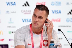 Arkadiusz Milik: Jak zatrzymać Mbappe? Musimy kupić obrońcom skutery
