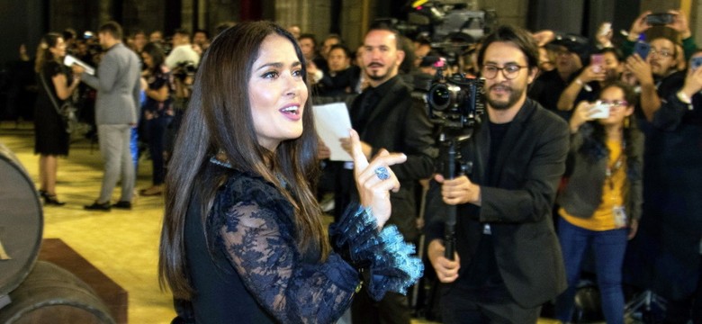Ani śladu upływu czasu! 53-letnia Salma Hayek w nieziemskiej formie. FOTO