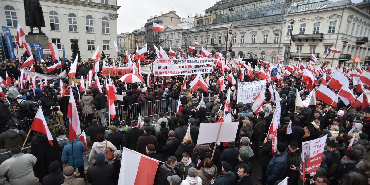 Gwałtownie spada poparcie dla PiS