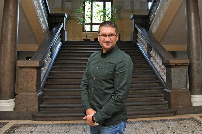 Nenad Gugl već 10 godina predaje srpski jezik i književnosti u Trećoj beogradskoj gimnaziji