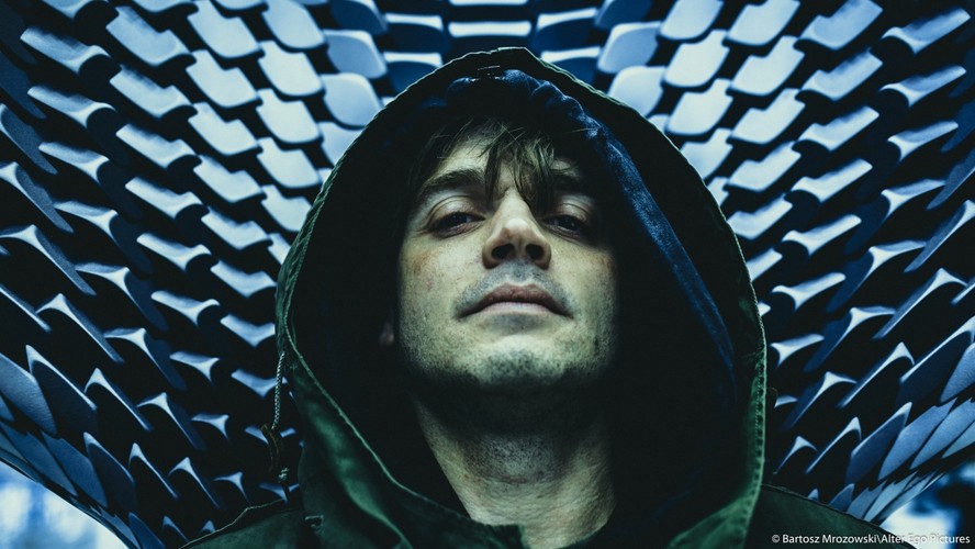 Piotr Polak w filmie 'Człowiek z magicznym pudełkiem'; fot. Bartosz Mrozowski/Alter Ego Pictures