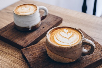 Még a koffeinmentes kávé is segíthet csökkenteni a szívbetegségek kockázatát!