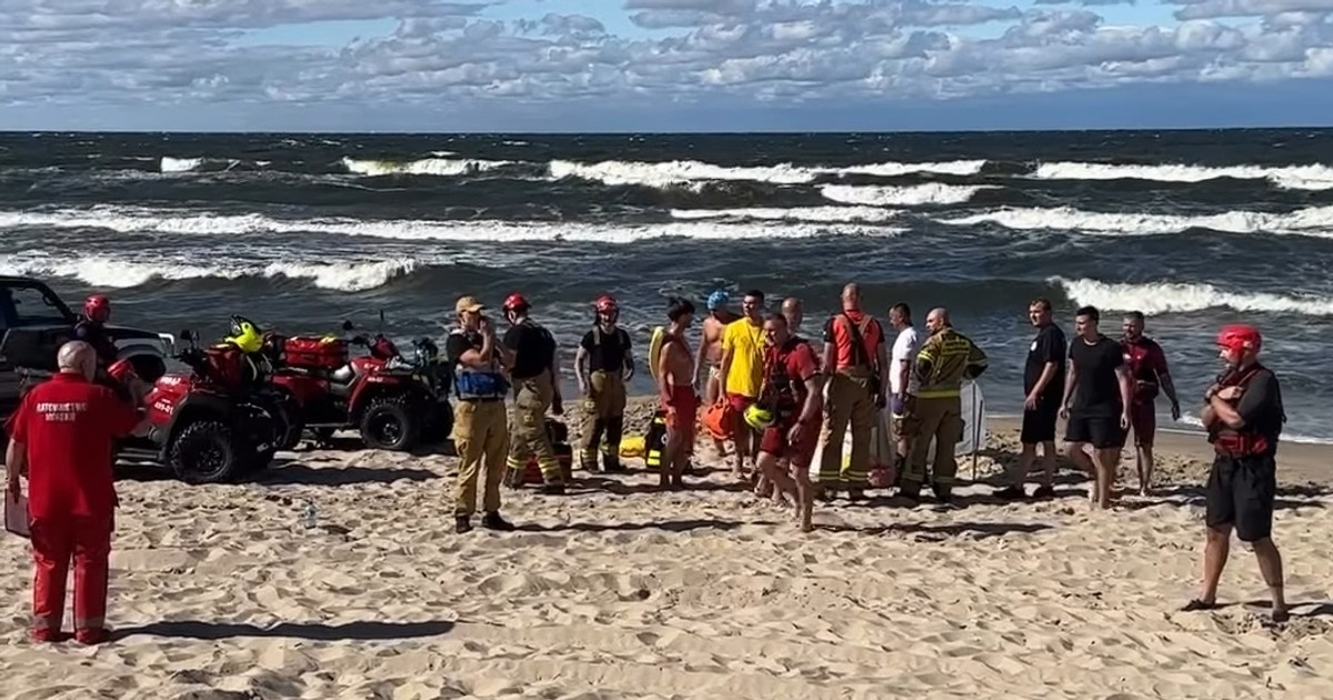 Tragedia w Stegnie. Ojciec rzucił się na ratunek córkom. Koszmarny finał