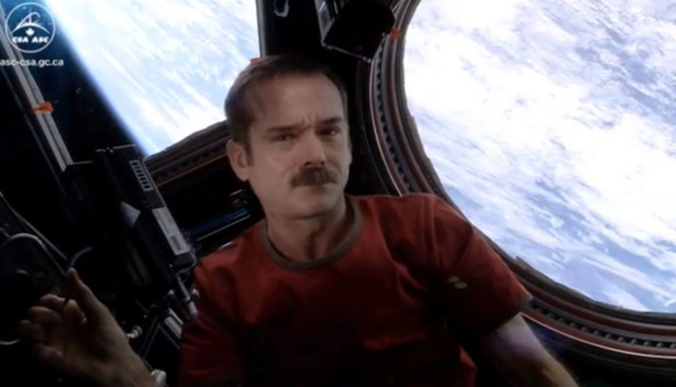 Chris Hadfield jeszcze w kosmosie