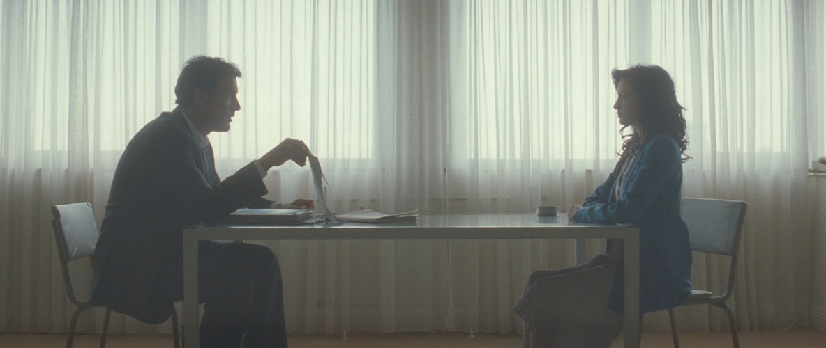 Andrea Riseborough i Clive Owen w filmie 'Kryptonim: Shadow Dancer'