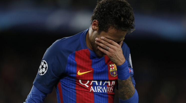 Neymar, ha tehetné szégyenében elbújna a világ elől /Fotó: AFP