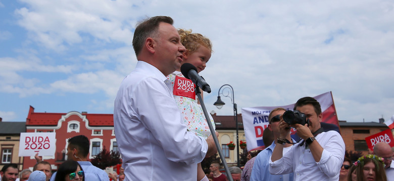 Duda: Wiem na przykładzie mojej siostry, która ma czwórkę dzieci szkolnych, że było to ogromne wyzwanie