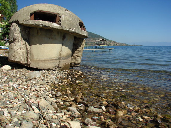 Bunkry z czasów Envera Chodży, Albania