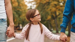 To już koniec z 800 plus na każde dziecko - zasiłek tylko dla pracujących rodziców, rewolucyjna zmiana