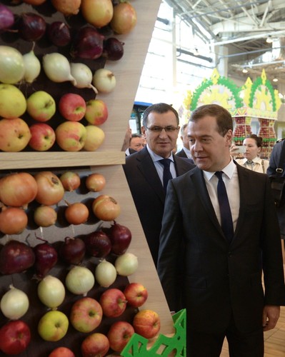 Polacy jedzą jabłka i nasze świnie też