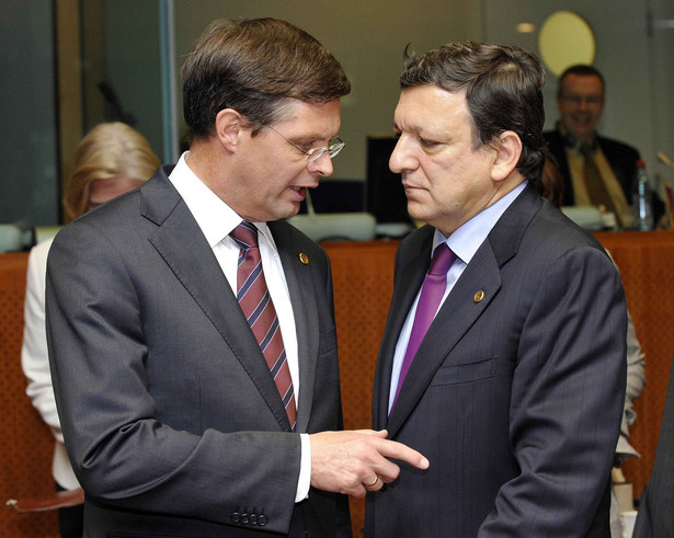 Jan Peter Balkenende, premier Holandii rozmawia z Jose Emanuelem Barroso
