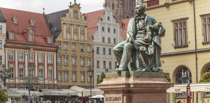 Zniszczył pomnik na wrocławskim Rynku. Tłumaczenie szokuje