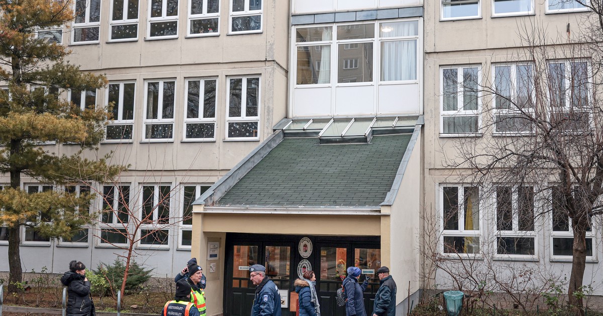 „Az osztályfőnökkel felhívtuk a szülőket” – Fenyegető levéláradat bombázta szét a tanítási napot: több ezer magyar iskolás a terror árnyékában