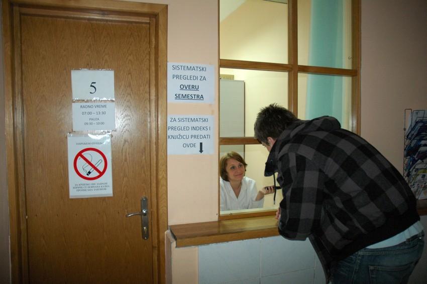 Od zaušaka obolelo 11 studenata i dvoje mlađih Novosađana: Zavod za zdravstvenu zaštitu