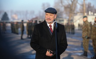 Macierewicz: Wypadku nie spowodowało auto, którym jechałem