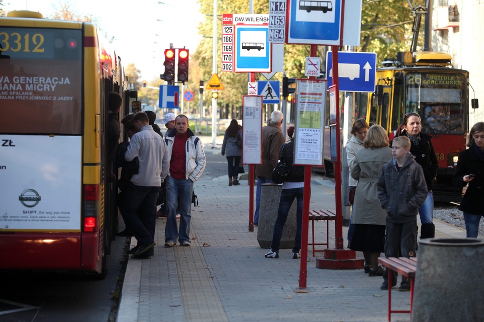  Chaos komunikacyjny na placu Wileńskim w Warszawie