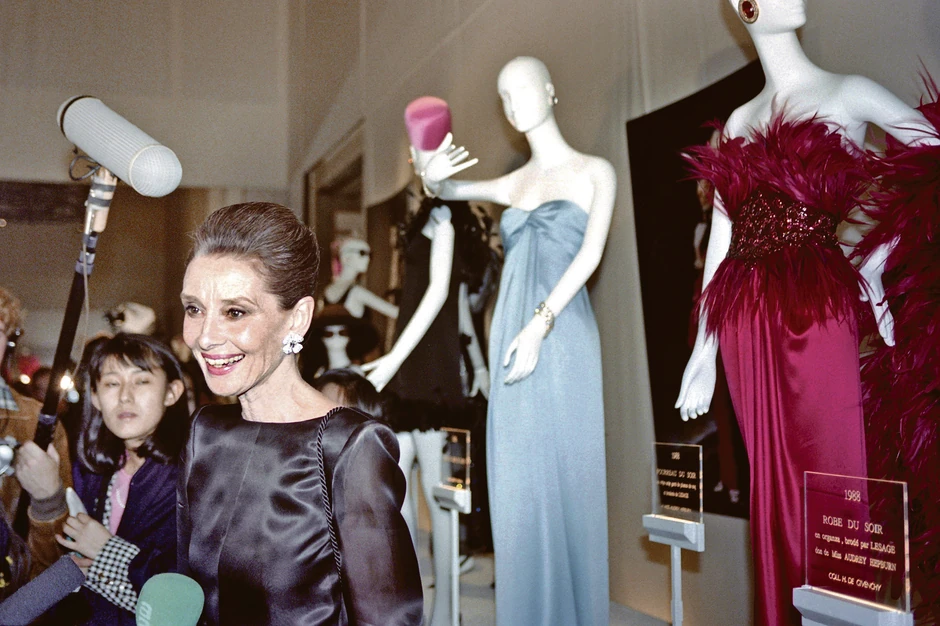 Odri Hepbern u Londonu 1991. tokom programa posvećenog delu Živanšija