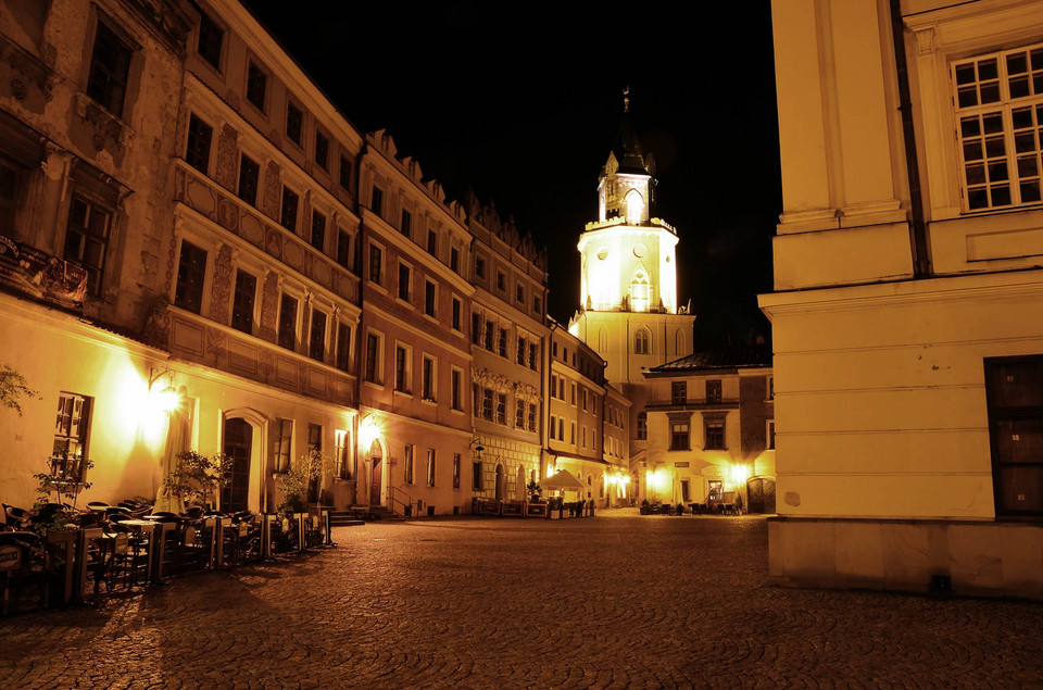 Lublin - Rynek nocą, widok na Wieżę Trynitarską