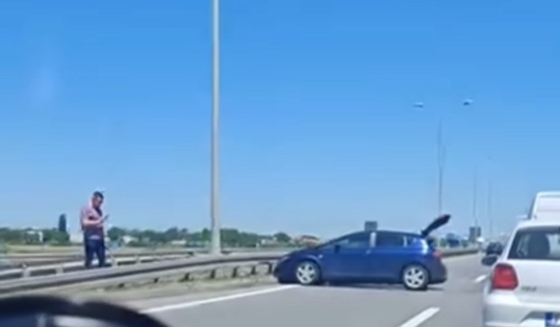Udes na Batajničkoj petlji 