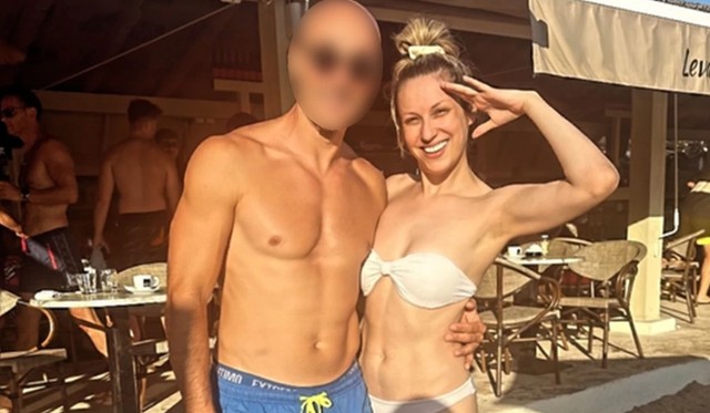 Rada Manojlović pozirala na plaži sa misteriozni muškarcem